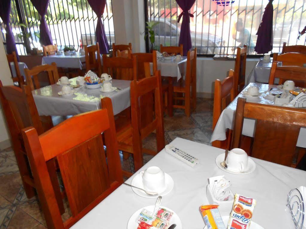 La Familia Hotel Puerto Iguazu Exterior photo